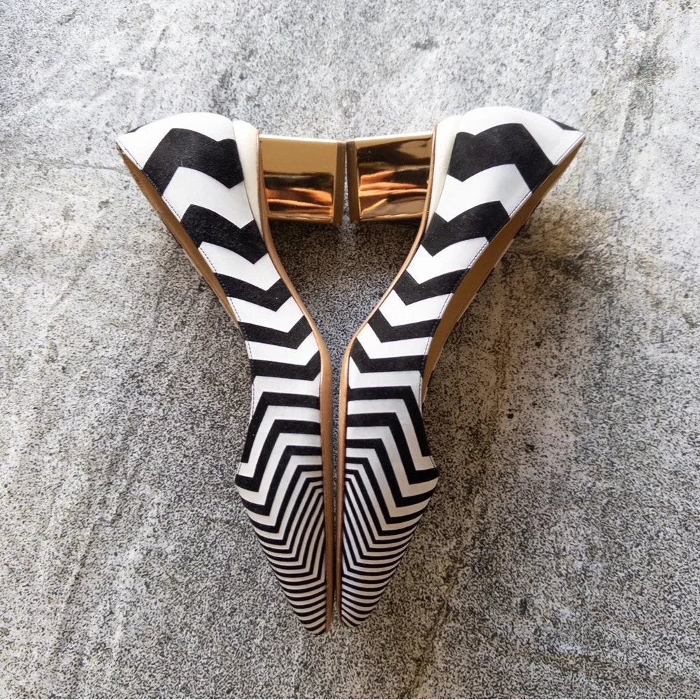Nicholas Kirkwood Black and White Chevron‎ Suede and Leather Kitten Heel Pumps